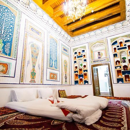 ホテル Bukhara Zaringiz エクステリア 写真