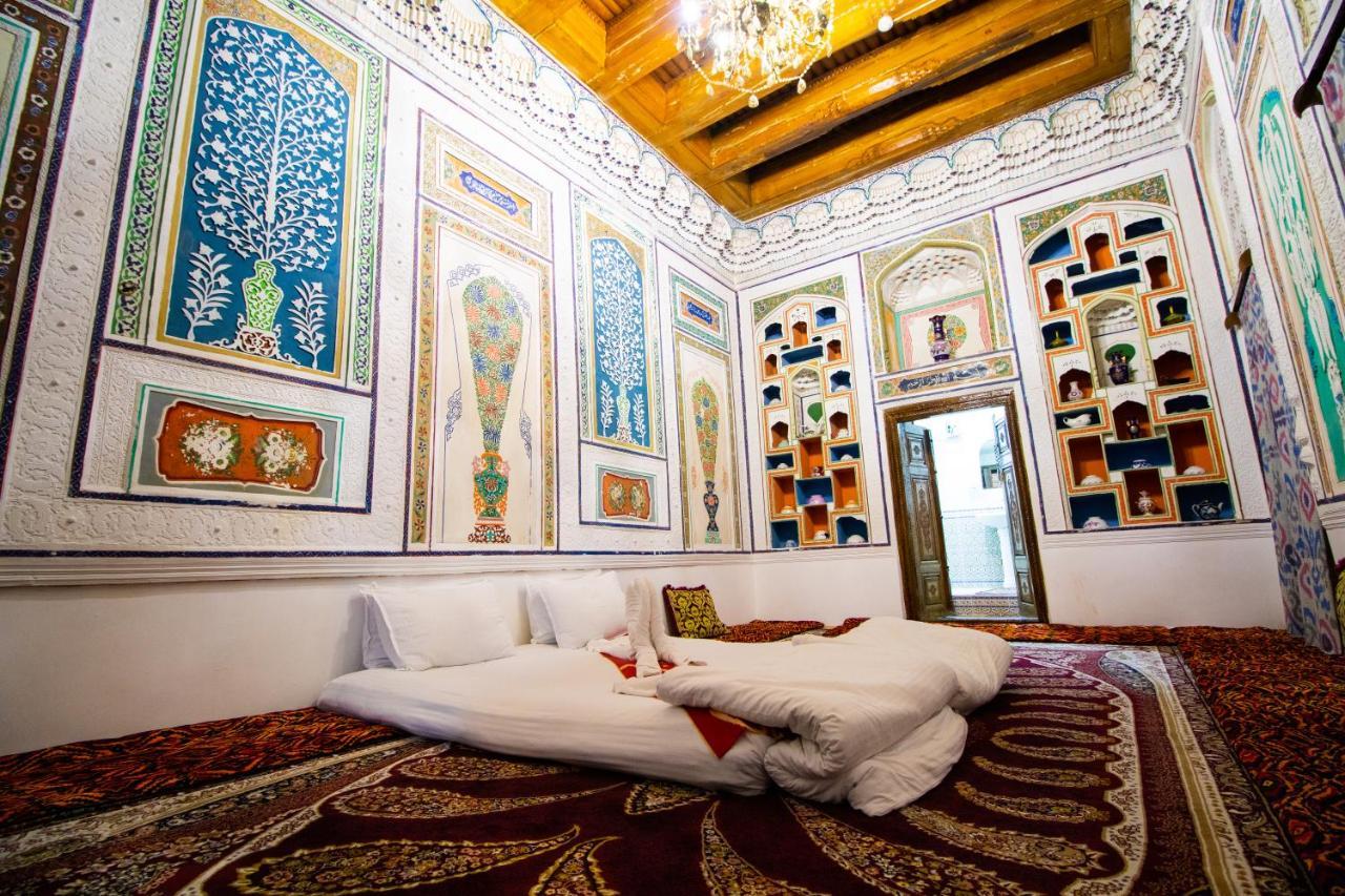 ホテル Bukhara Zaringiz エクステリア 写真
