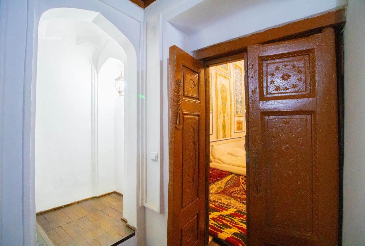 ホテル Bukhara Zaringiz エクステリア 写真