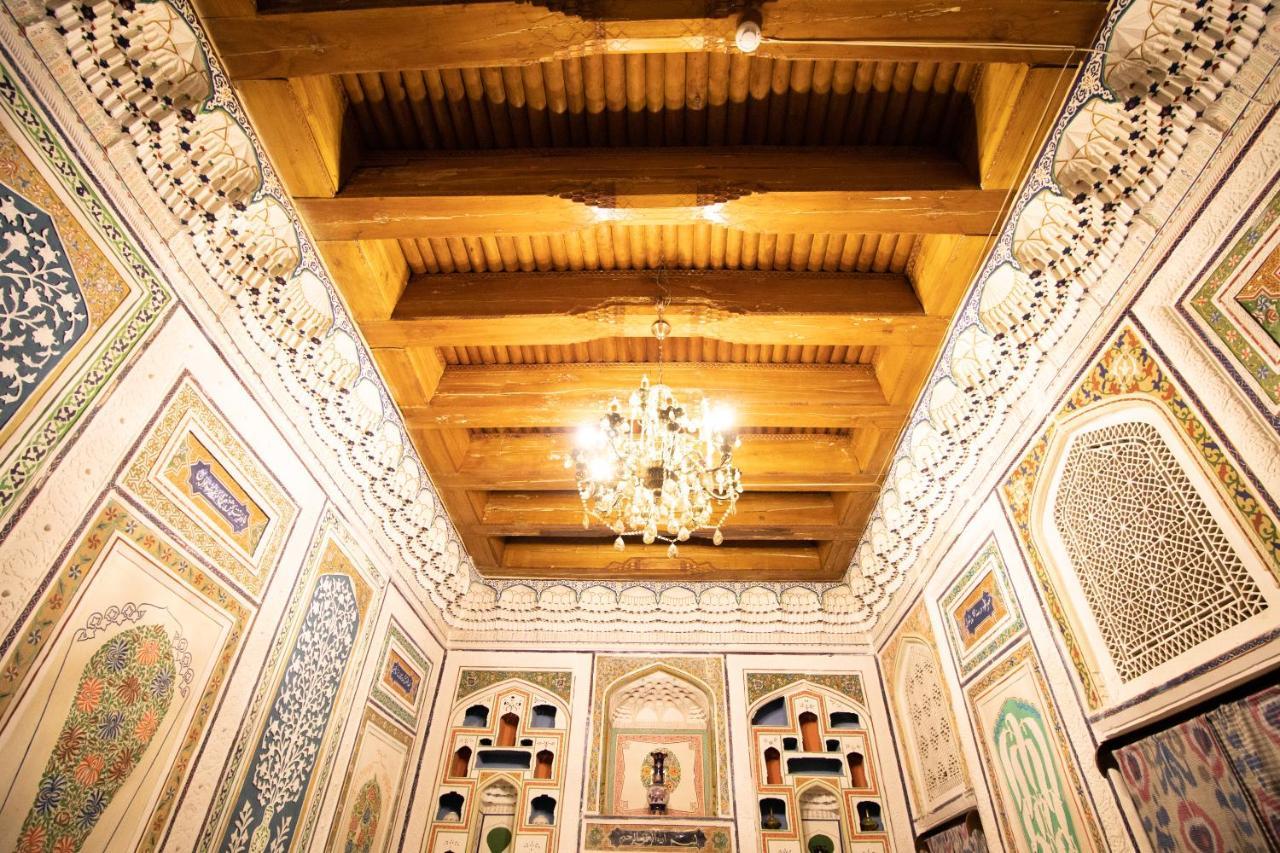 ホテル Bukhara Zaringiz エクステリア 写真