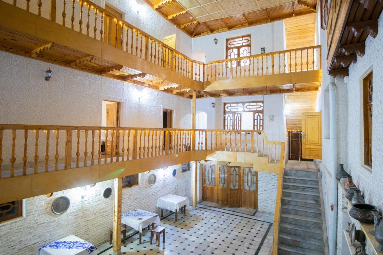 ホテル Bukhara Zaringiz エクステリア 写真
