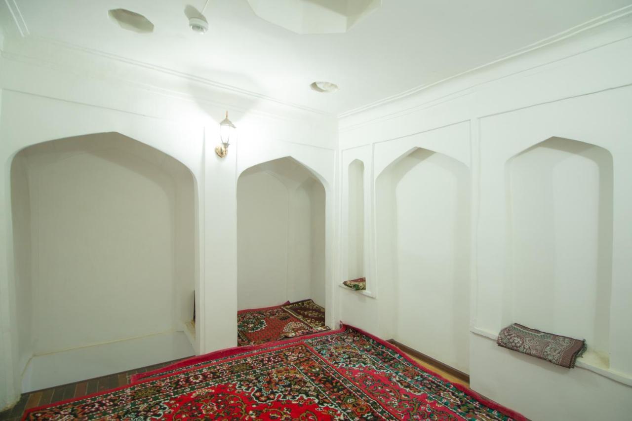 ホテル Bukhara Zaringiz エクステリア 写真