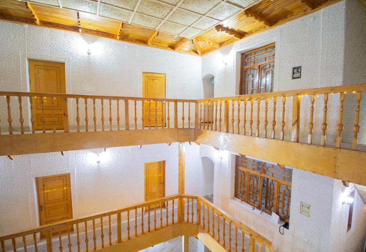 ホテル Bukhara Zaringiz エクステリア 写真