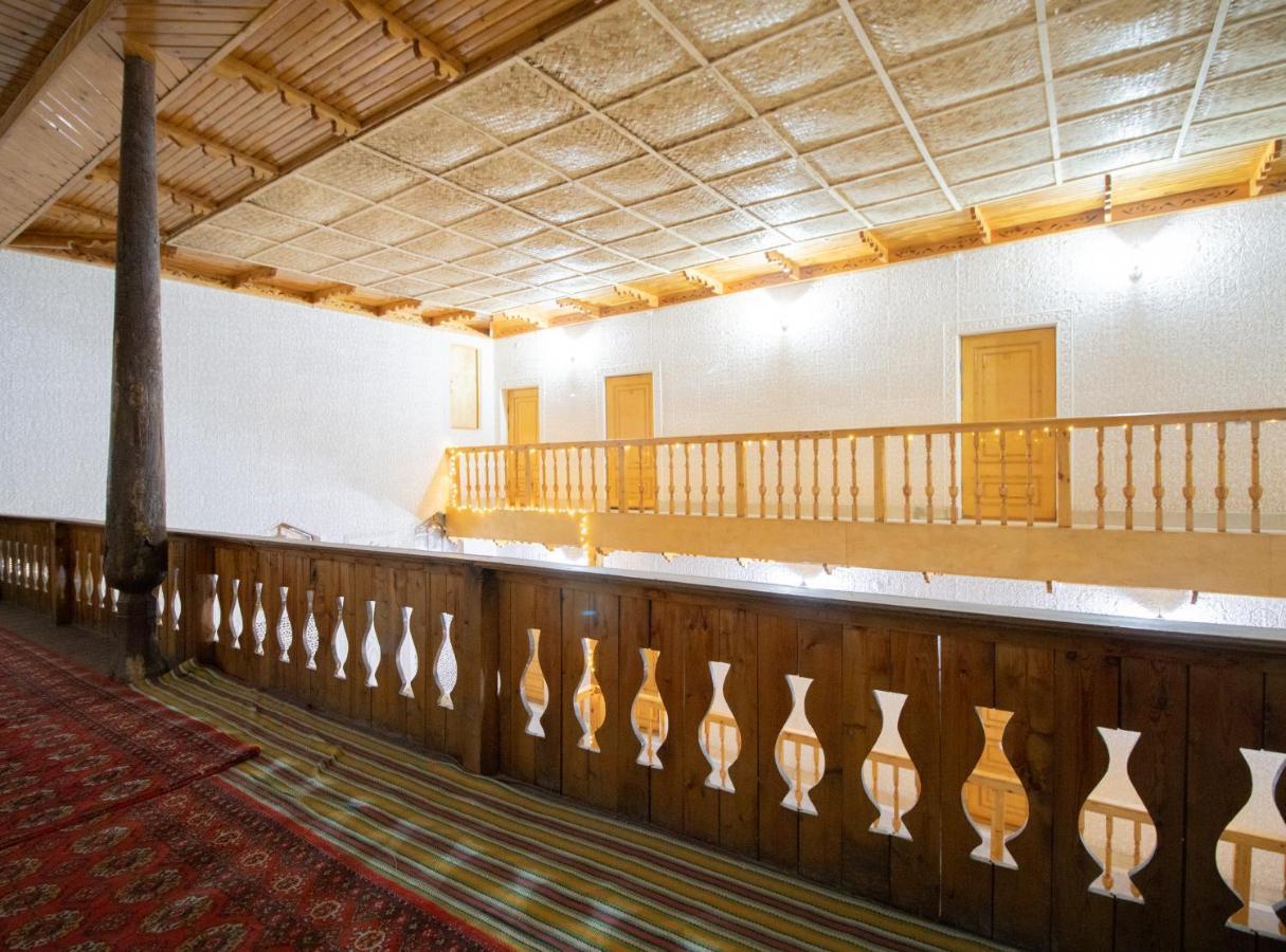 ホテル Bukhara Zaringiz エクステリア 写真