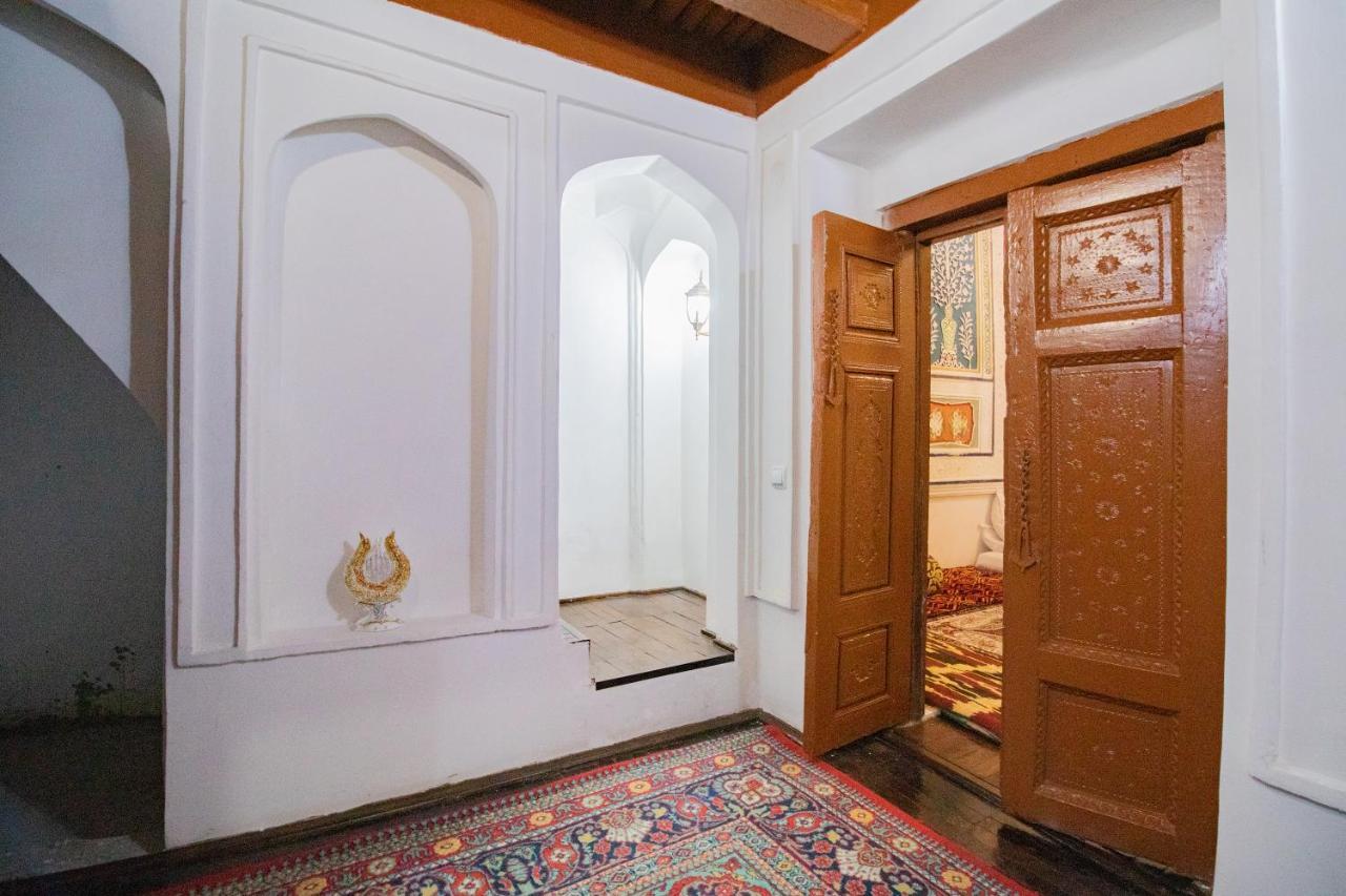 ホテル Bukhara Zaringiz エクステリア 写真