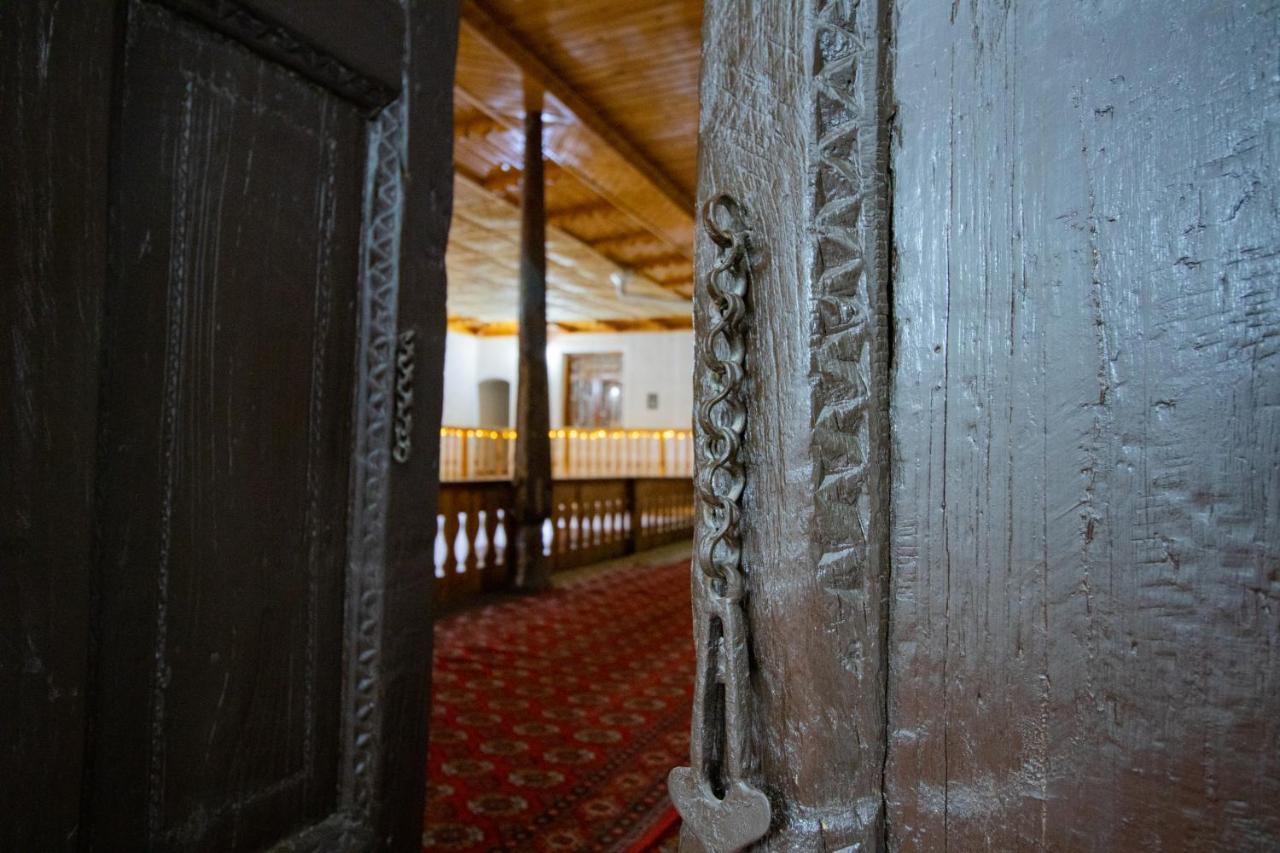 ホテル Bukhara Zaringiz エクステリア 写真