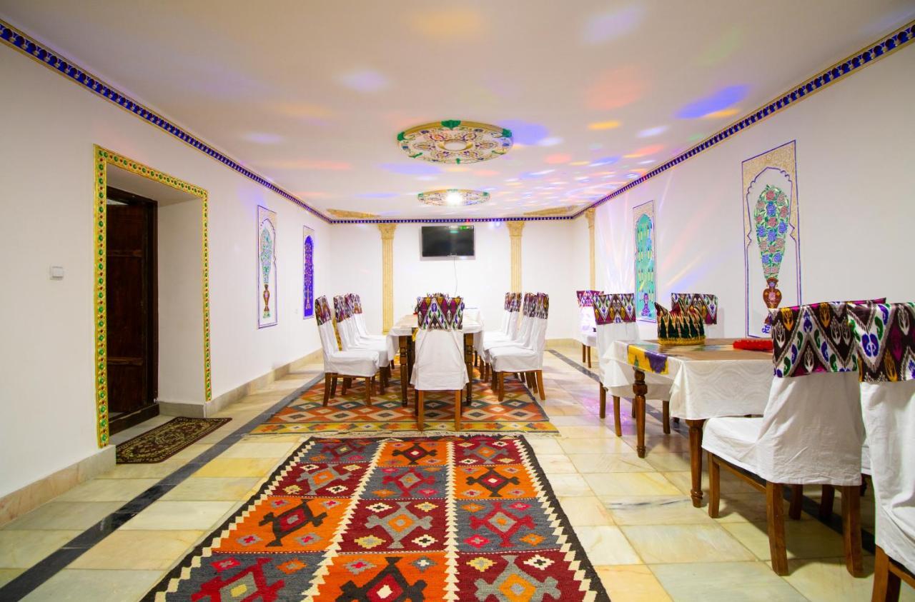 ホテル Bukhara Zaringiz エクステリア 写真