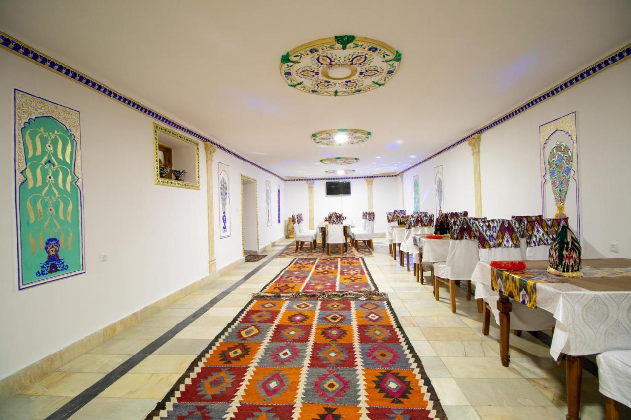 ホテル Bukhara Zaringiz エクステリア 写真