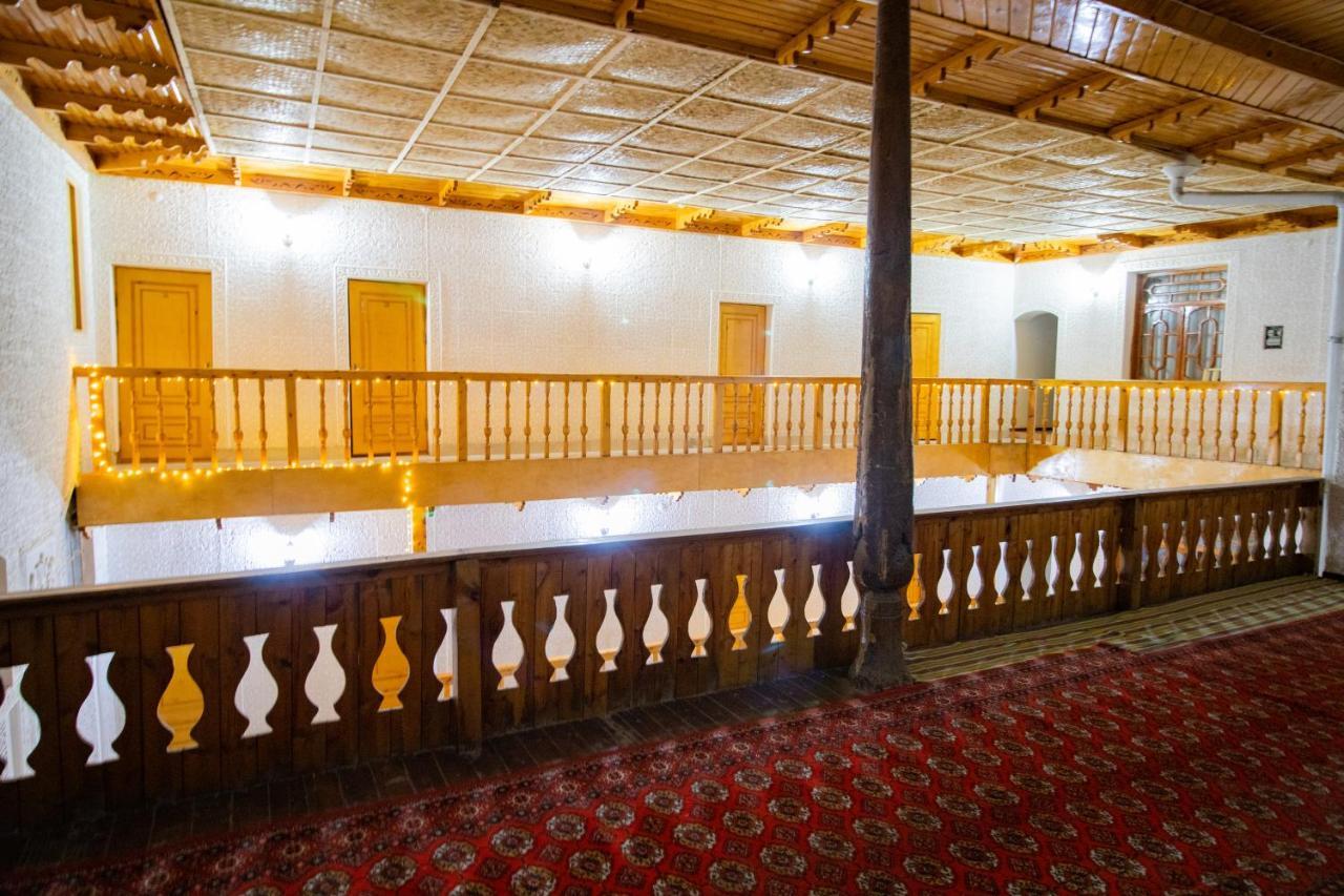 ホテル Bukhara Zaringiz エクステリア 写真